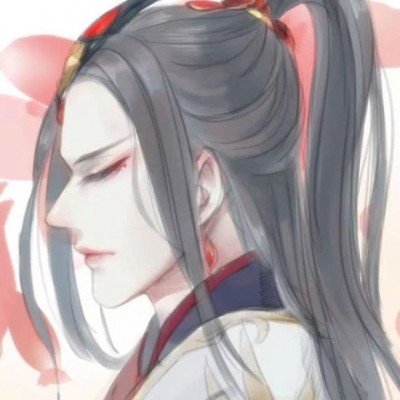 俩弟弟长得像妈妈哥哥却长得像爸爸